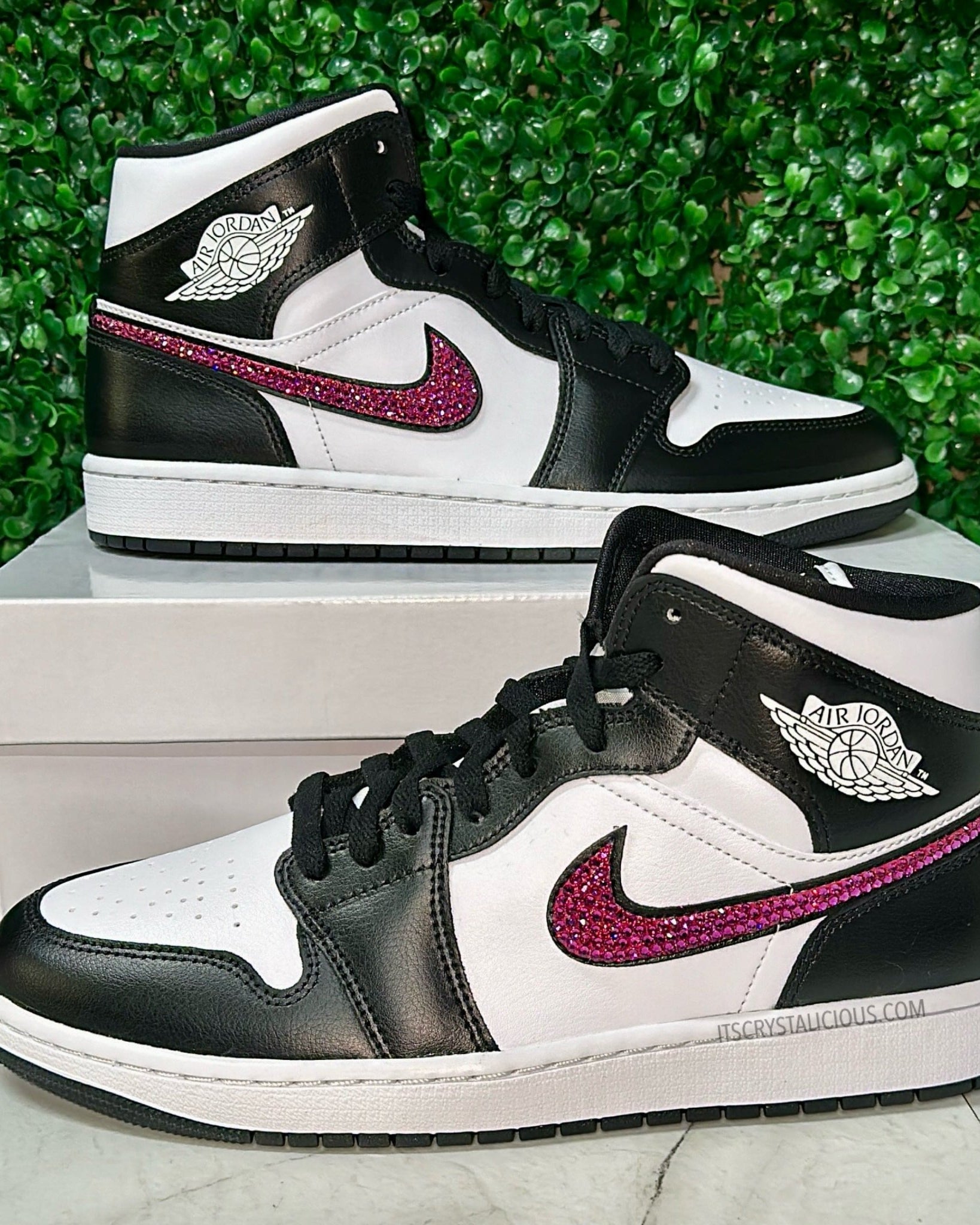 Jordan 1 - Panda/Fuchsia - Mids* - It's Crystalicious®
