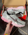 Nike Zoom Vomero 5 - Pink Foam/Lt Rose* - It's Crystalicious®