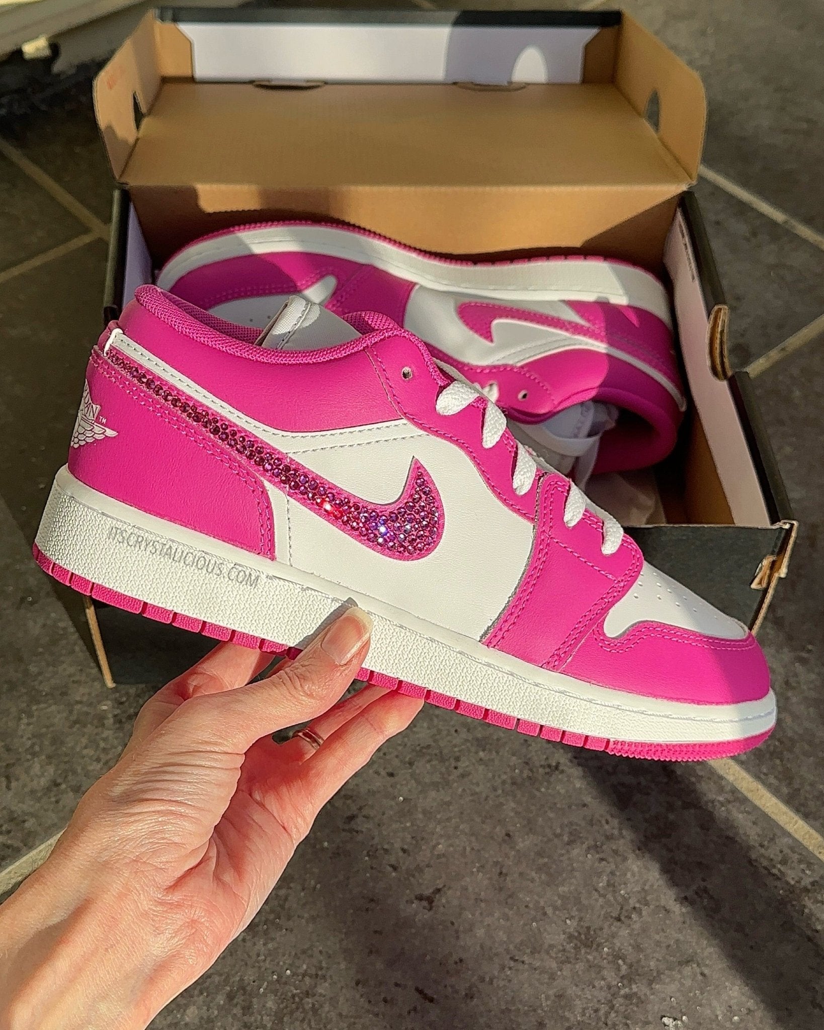 Jordan 1 - White/Fire Pink - Lows* - It's Crystalicious®