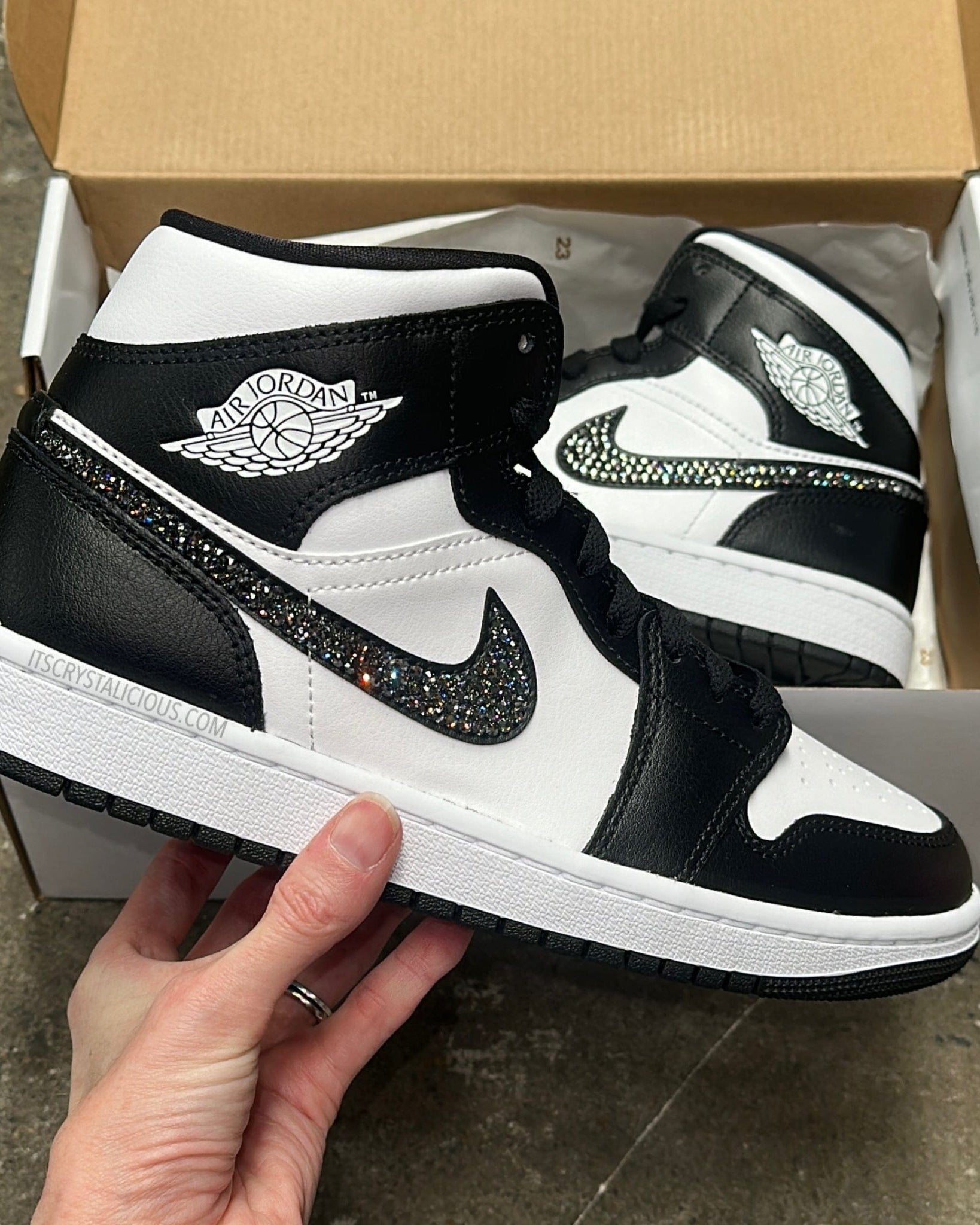 Jordan 1 - Panda - Mids* - It's Crystalicious®