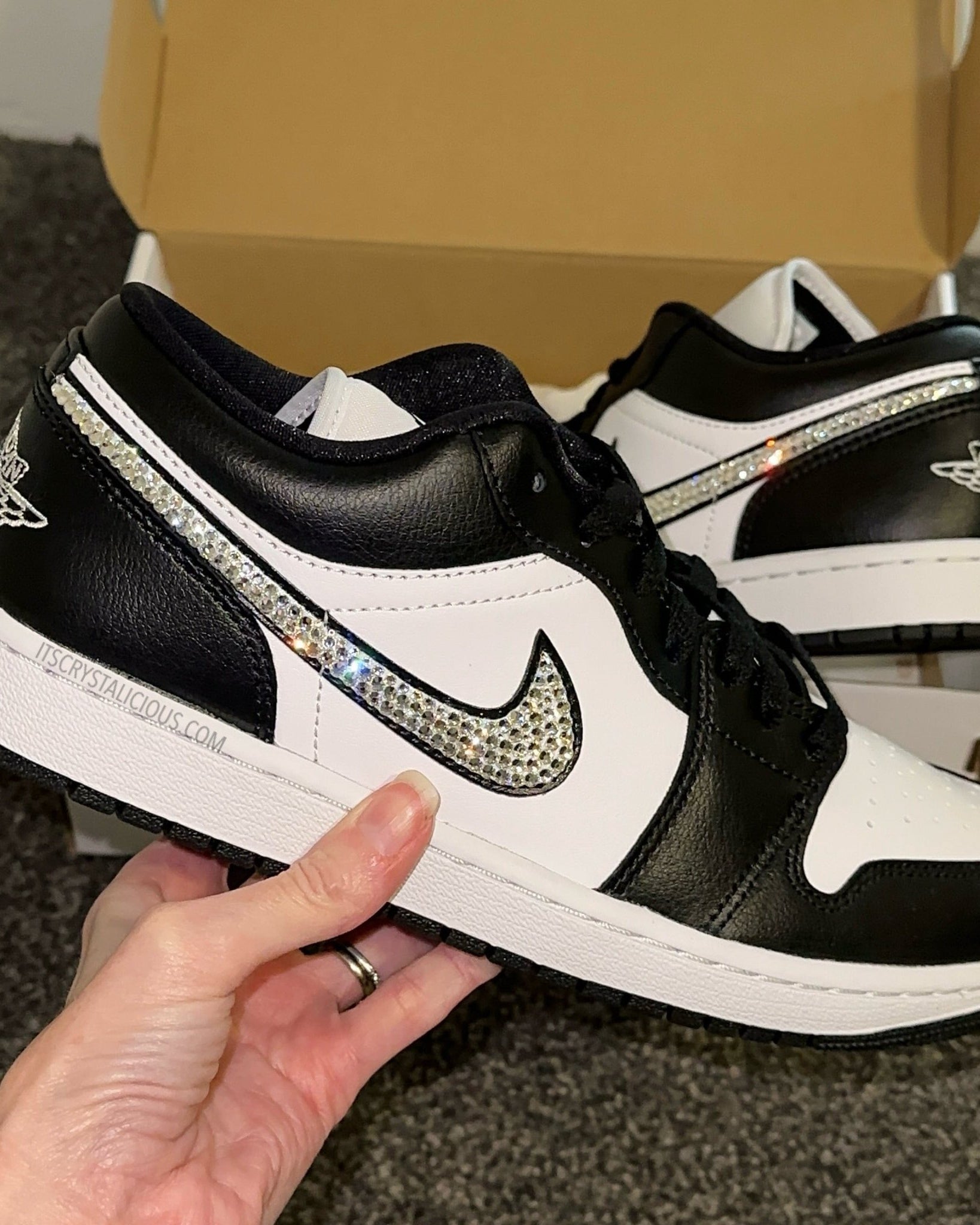 Jordan 1 - Panda - Lows* - It's Crystalicious®