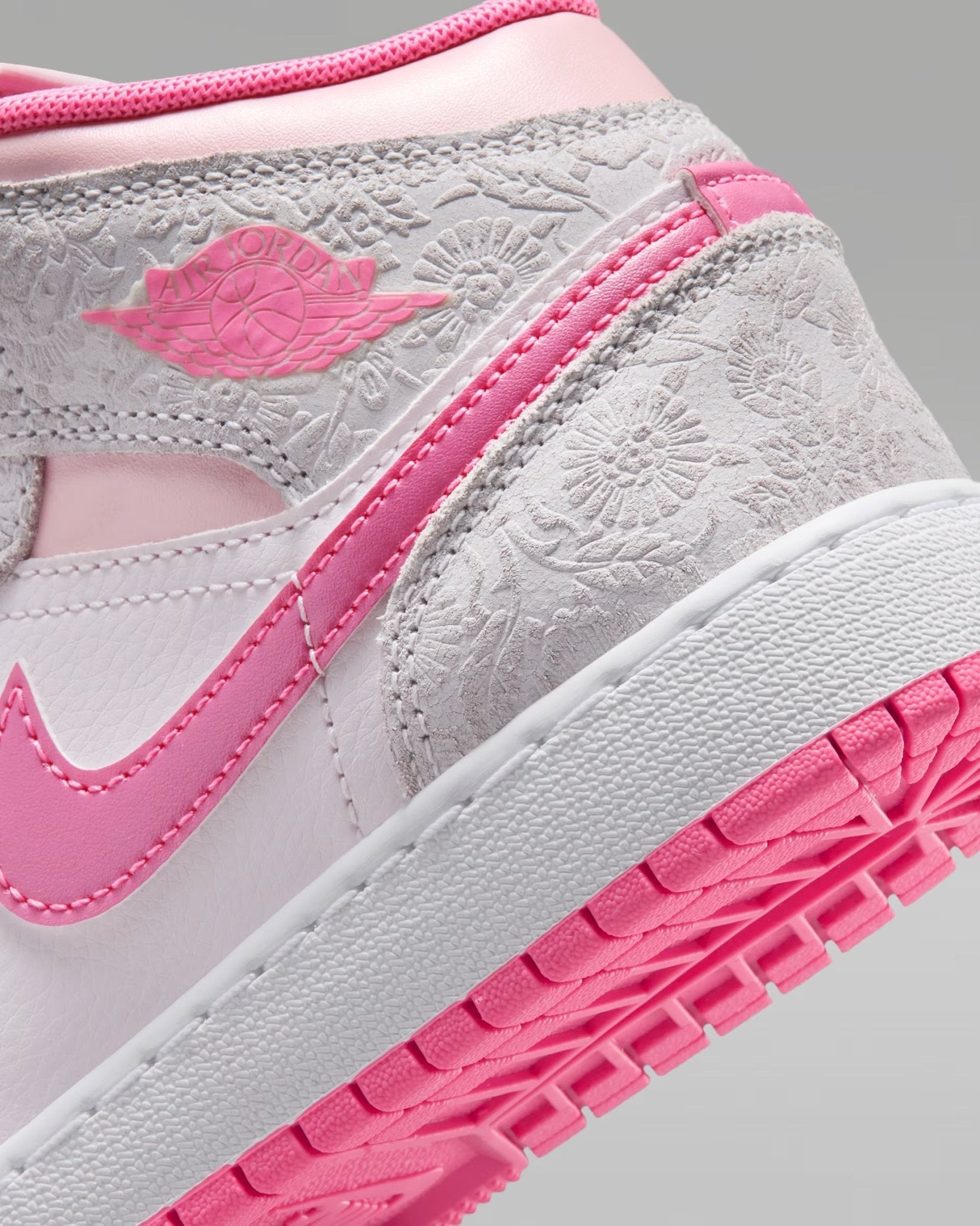 Jordan 1 - Pink Bloom - Mids* - It's Crystalicious®