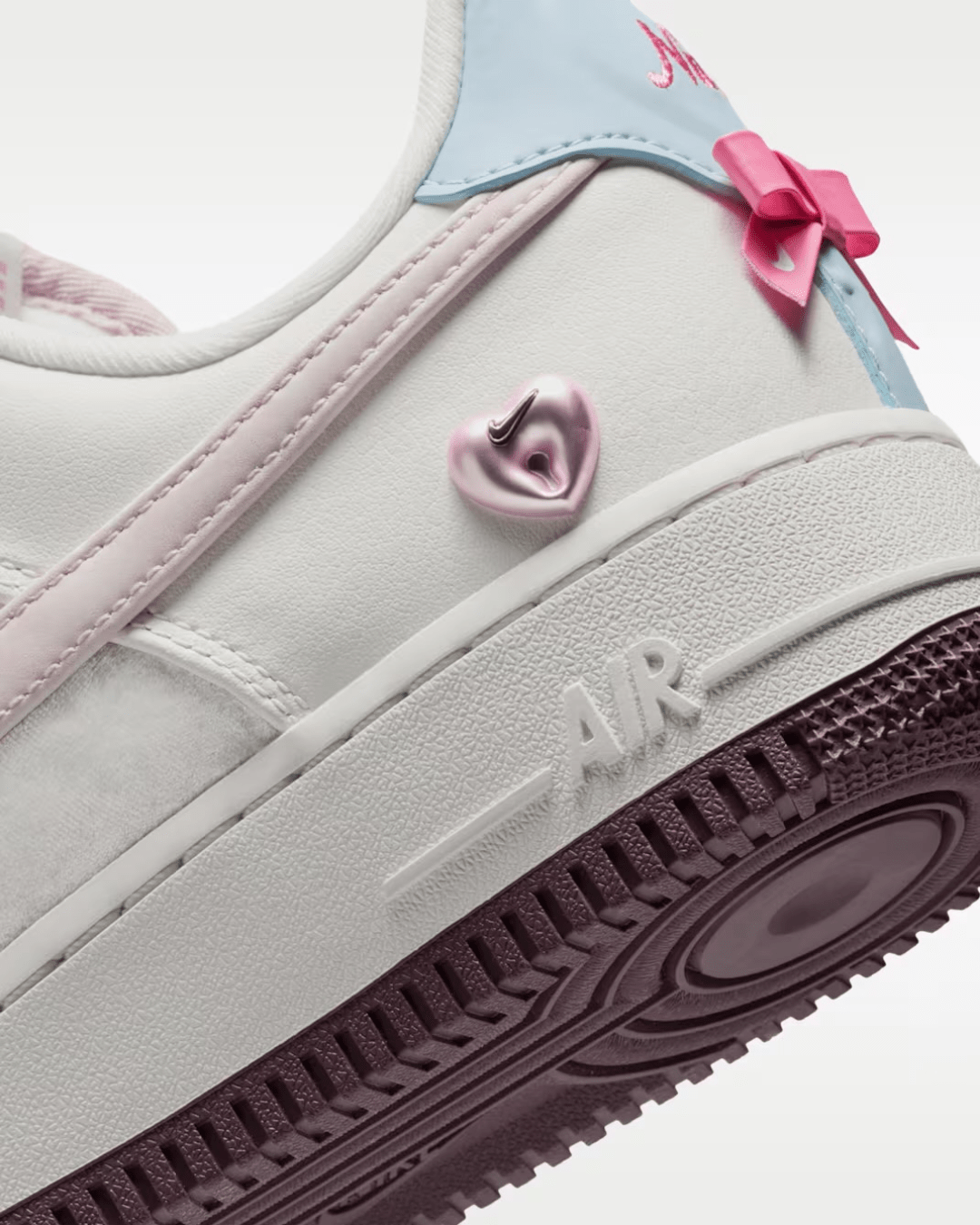 Nike Air Force 1 - Valentines Velvet - It's Crystalicious®