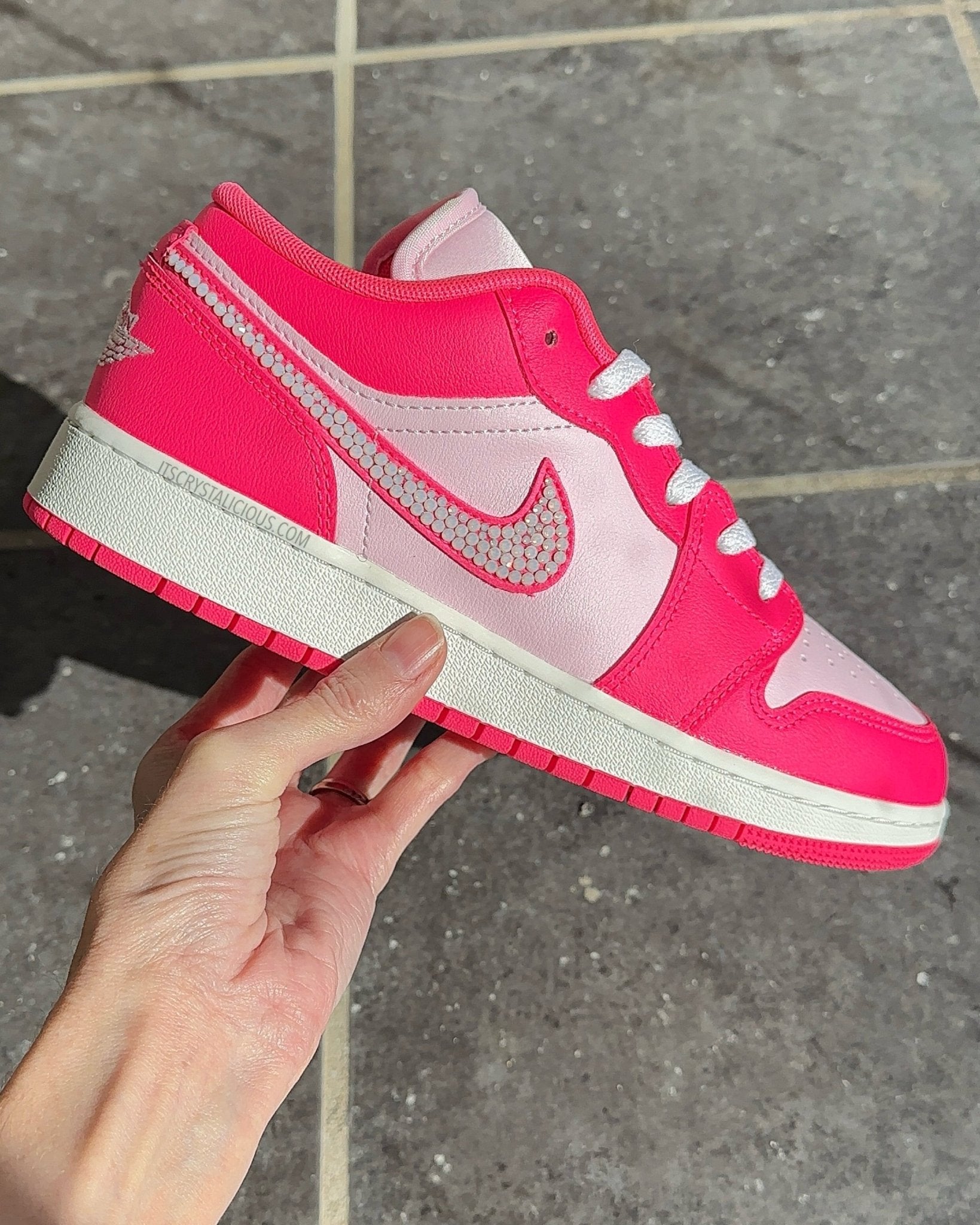 Jordan 1 - Hyper Pink/Pink Foam - Lows* - It's Crystalicious®