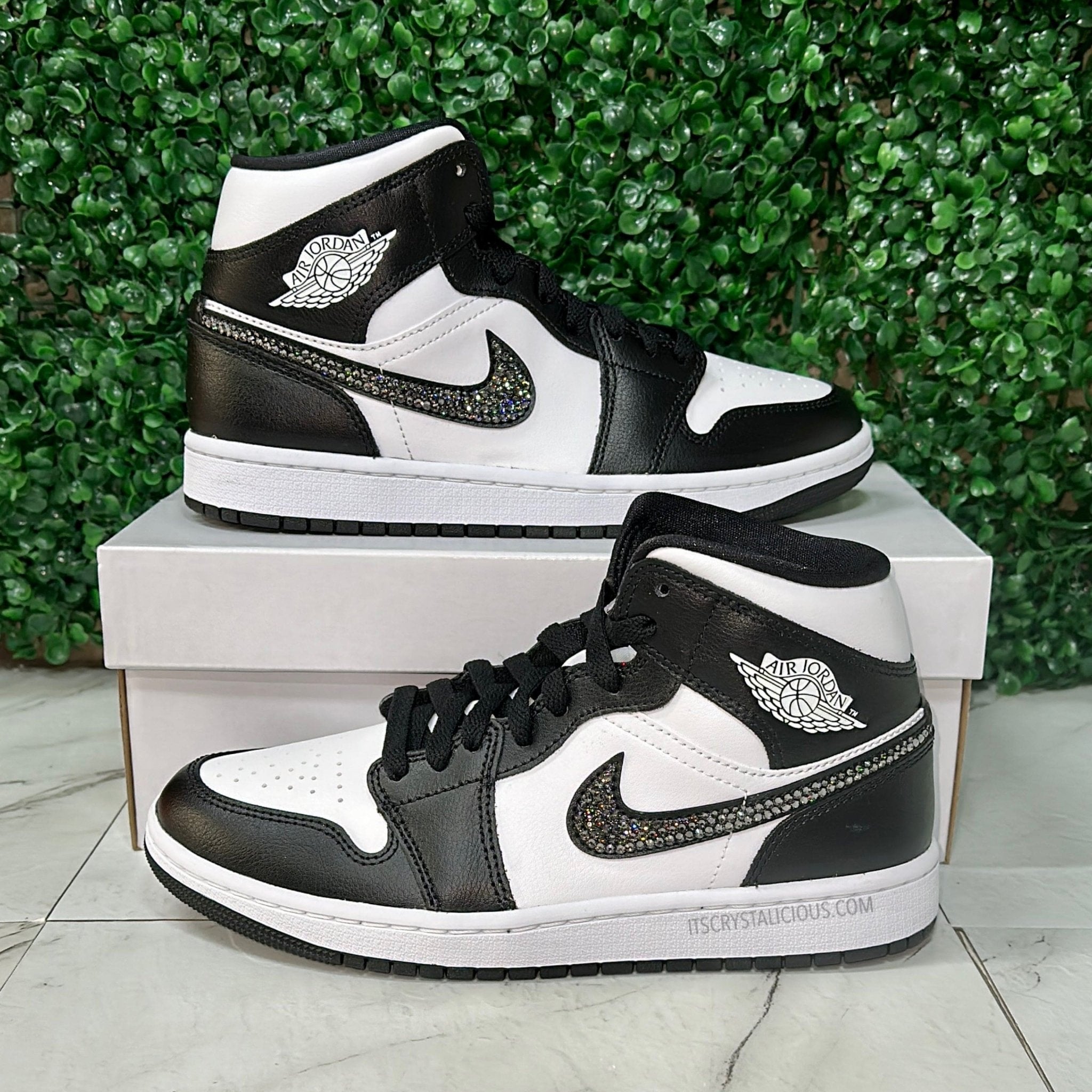 Jordan 1 - Panda - Mids* - It's Crystalicious®