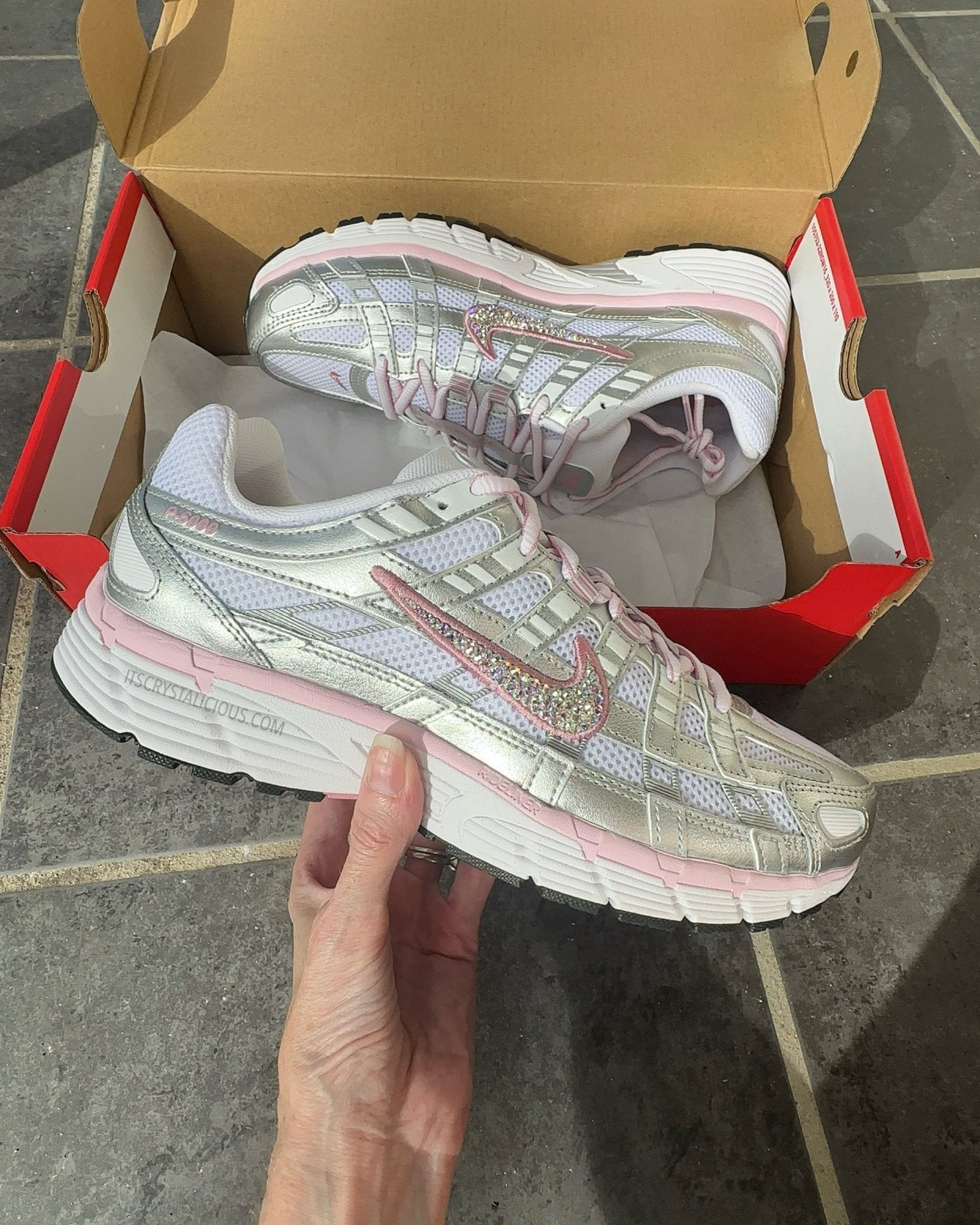 Nike P - 6000 White/Elemental Pink * - It's Crystalicious®