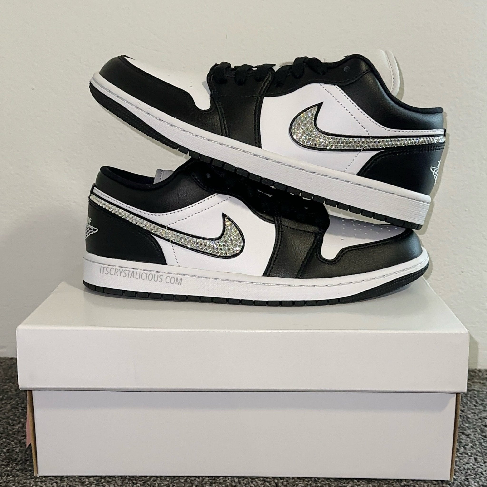 Jordan 1 - Panda - Lows* - It's Crystalicious®