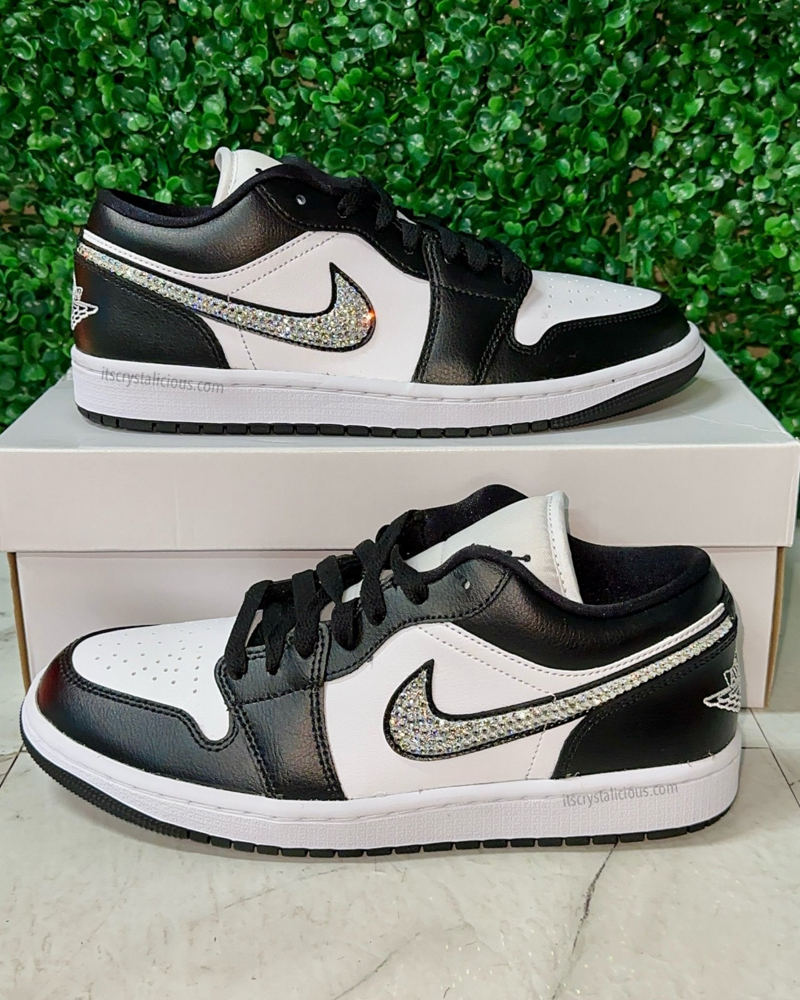 Jordan 1 - Panda - Lows* - It's Crystalicious®