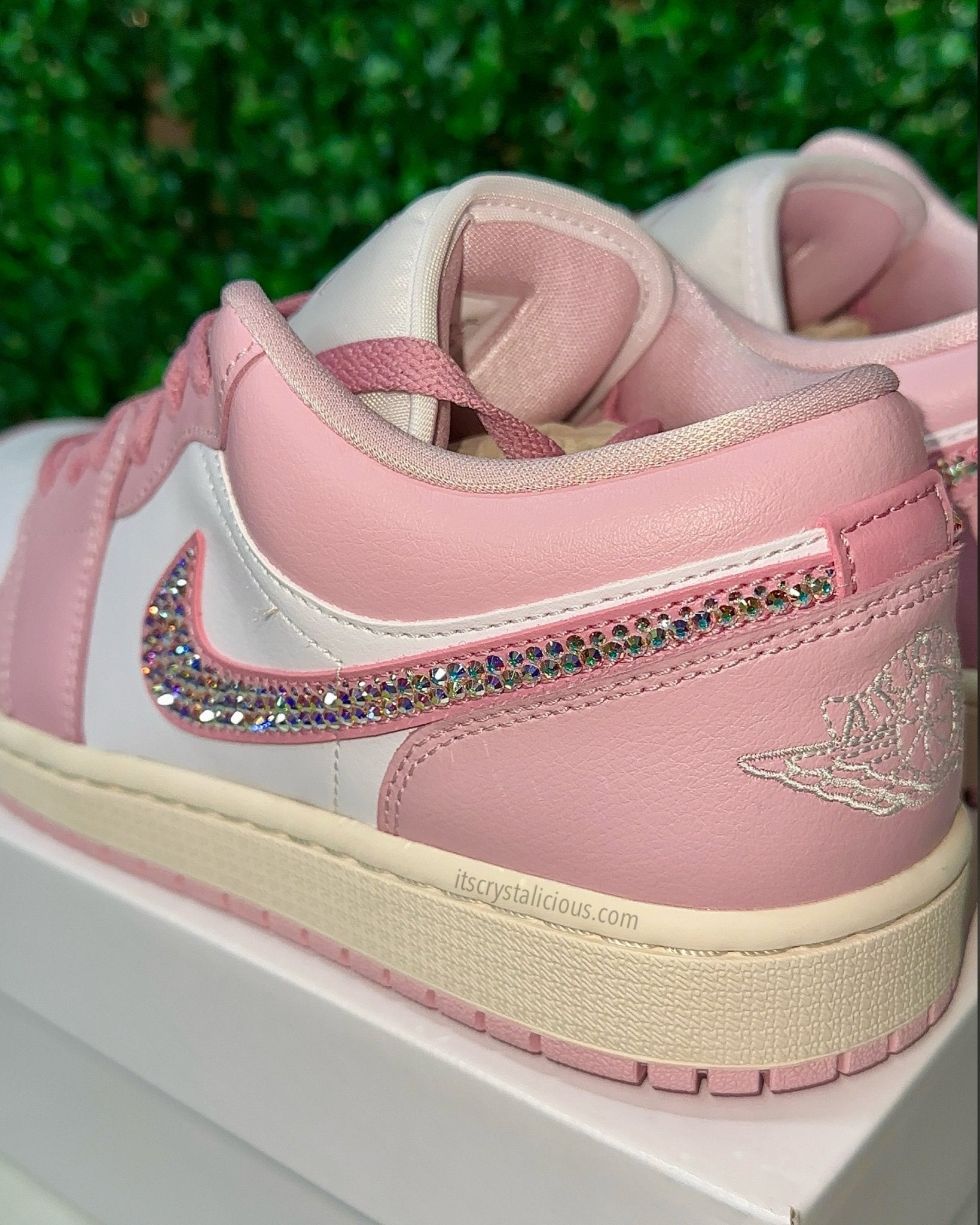 Jordan 1 - Elemental Pink * - It's Crystalicious®
