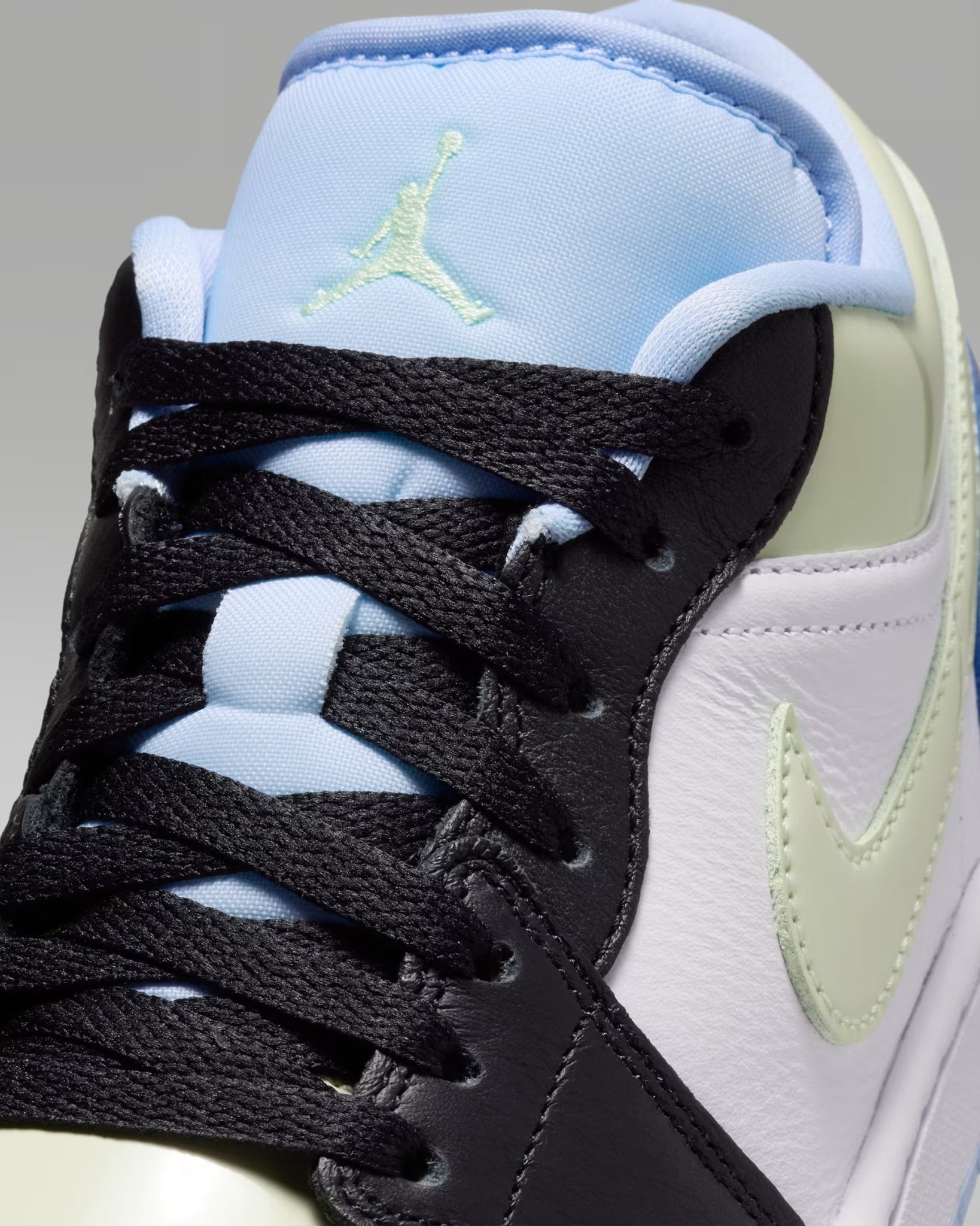 Jordan 1 - Mismatch* - It's Crystalicious®