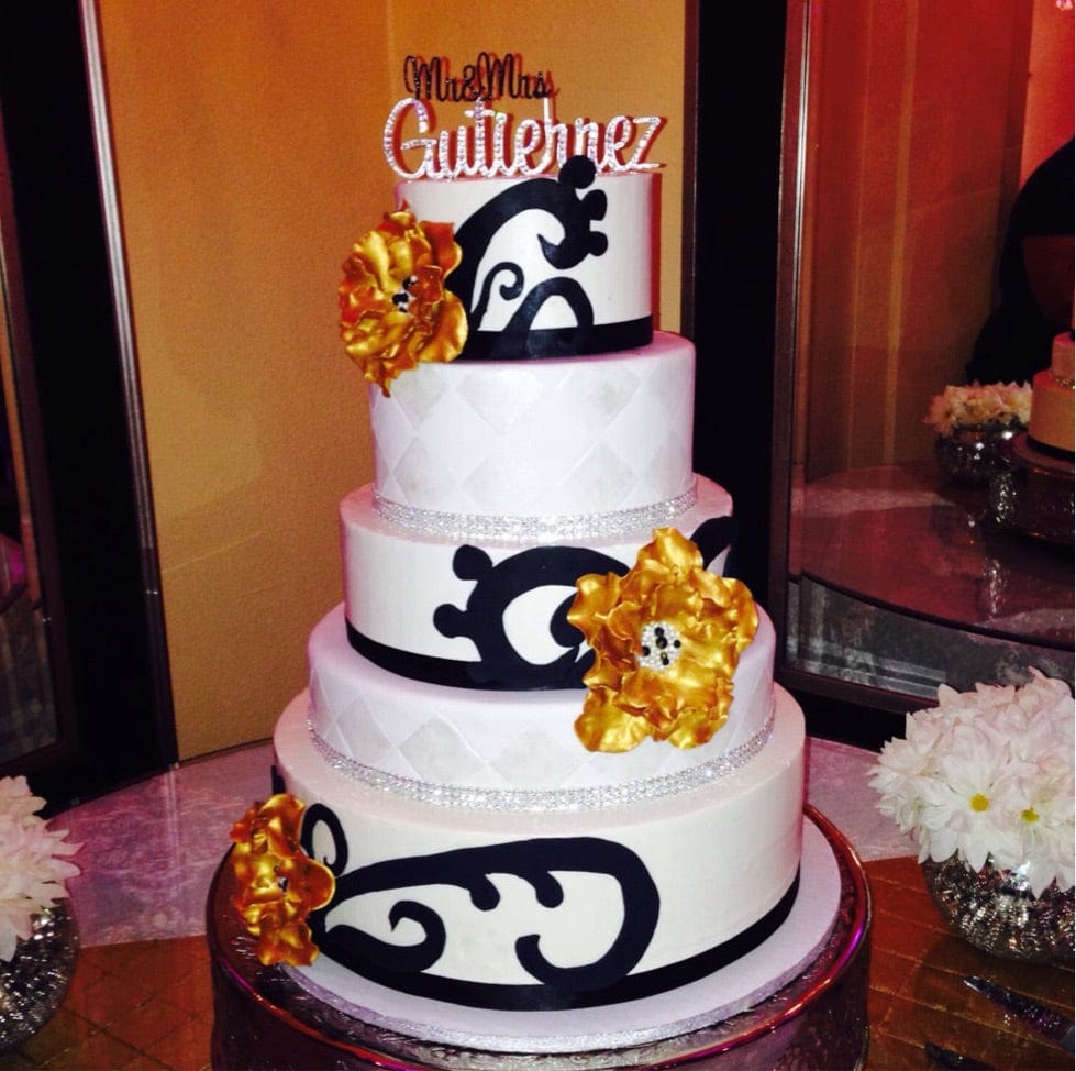 Mr & Mrs Cake Topper - C/F* - It's Crystalicious®